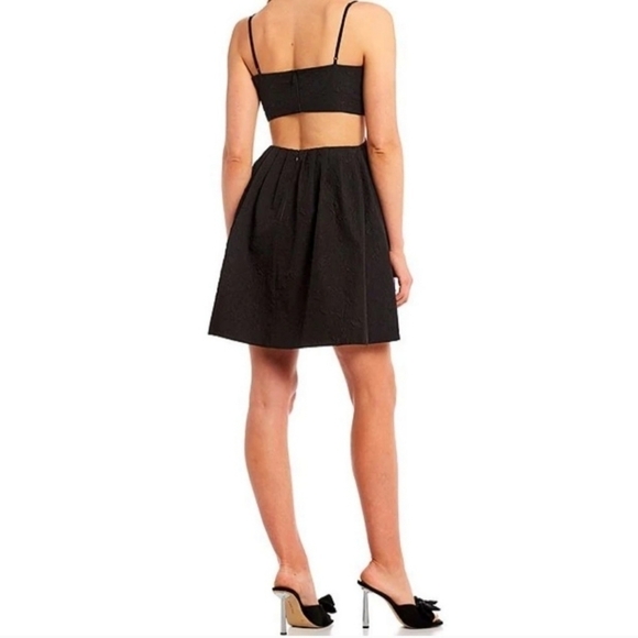 GIANNI Bini NWT Cassie Textured Square Neck Sleeveless Cut Out Dress Size 12 - Picture 3 of 11